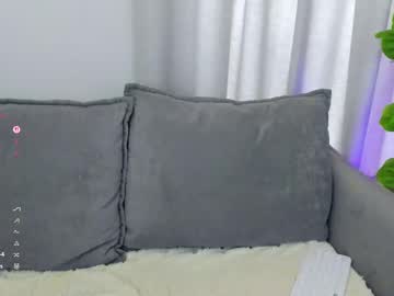 Sexyangeloux Chaturbate stream image from June 22, 2025