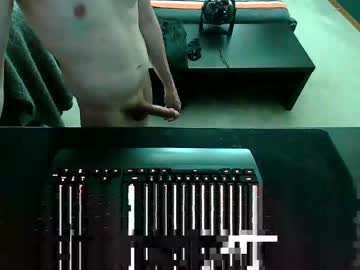 Bigtitloverq Chaturbate stream image from June 22, 2025