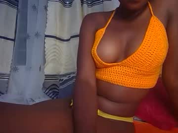 Trishaelliee Chaturbate stream image from June 22, 2025