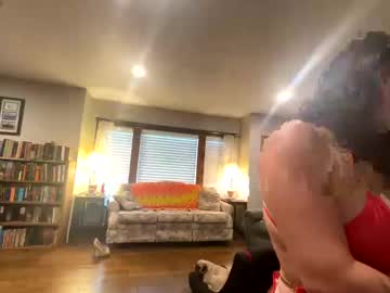 Ravynrouge Chaturbate stream image from June 22, 2025