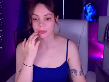 Cumeveline Chaturbate stream image from June 22, 2025