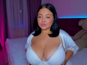 Kylie_Lips Chaturbate stream image from June 22, 2025