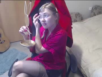 Bettyburns Chaturbate stream image from June 22, 2025