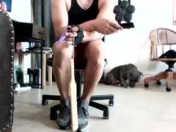 Crazy4feetmanic Chaturbate stream image from June 22, 2025