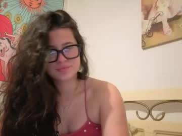 Lulubunny16 Chaturbate stream image from June 22, 2025