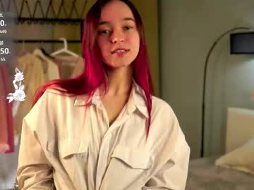 Elwineglasco Chaturbate stream image from June 22, 2025