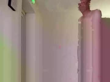 Oiljames167 Chaturbate stream image from June 22, 2025