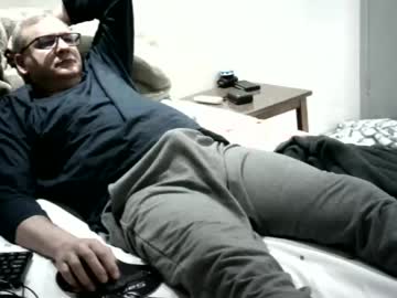 Piovesanes Chaturbate stream image from June 23, 2025