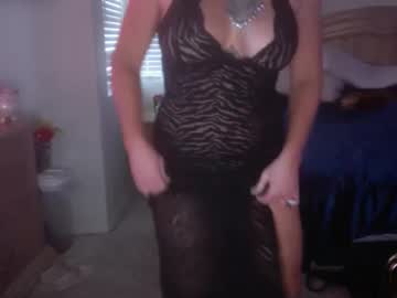 Ravishingrubyred Chaturbate stream image from June 23, 2025