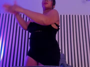 Abrilsantana_ Chaturbate stream image from June 23, 2025