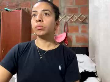 Anngela01 Chaturbate stream image from June 23, 2025