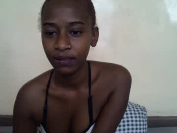 Littlesandie Chaturbate stream image from June 23, 2025
