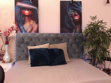Missjuliax Chaturbate stream image from June 23, 2025