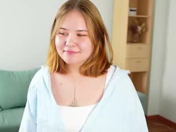 Eadlinfollin Chaturbate stream image from June 23, 2025