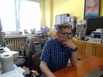 Korek24hot Chaturbate stream image from June 23, 2025