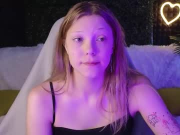 Miawhisper Chaturbate stream image from June 23, 2025