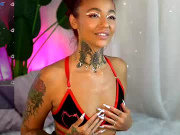 Goldiexgal Chaturbate stream image from June 23, 2025