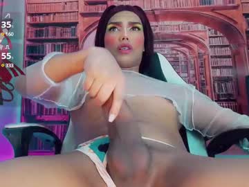 Emeli_Roushot Chaturbate stream image from June 23, 2025