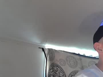 Calitodenero Chaturbate stream image from June 23, 2025