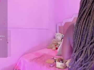 Lovequeen02 Chaturbate stream image from June 23, 2025