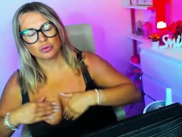 Luxxx_Diana Chaturbate stream image from June 23, 2025