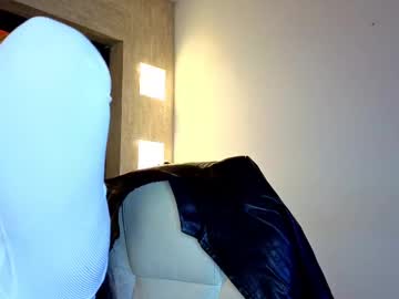 Almma_ Chaturbate stream image from June 23, 2025