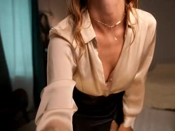Worldofhoney2 Chaturbate stream image from June 23, 2025
