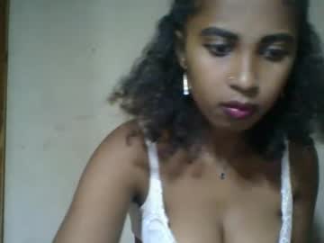 Bavianona Chaturbate stream image from June 23, 2025