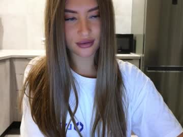 Killer__Girls Chaturbate stream image from June 23, 2025