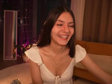 Aicharae Chaturbate stream image from June 23, 2025