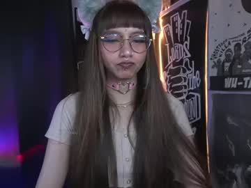 Elle_Uwu Chaturbate stream image from June 23, 2025