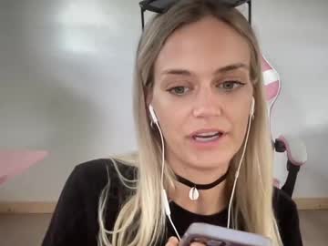Shereallyreal Chaturbate stream image from June 23, 2025