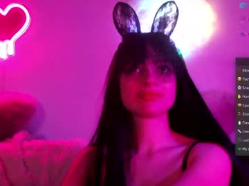 Teasemeluna Chaturbate stream image from June 23, 2025