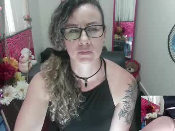Vickysexyx Chaturbate stream image from June 23, 2025