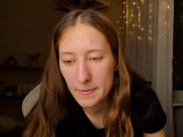 Adellqueen Chaturbate stream image from June 23, 2025