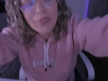 Effy_Fanny8318 Chaturbate stream image from June 23, 2025