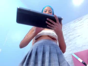 Catalinamontana Chaturbate stream image from June 23, 2025