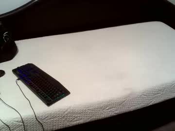 Parlaytellio Chaturbate stream image from June 23, 2025
