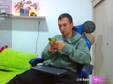 Rolos_Hot32 Chaturbate stream image from June 23, 2025