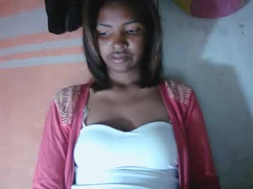 Mariah586 Chaturbate stream image from June 24, 2025