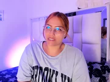 Leahbarker Chaturbate stream image from June 24, 2025