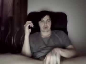 Cummwatchhx Chaturbate stream image from June 24, 2025