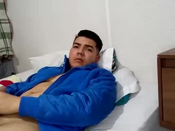 Brando_198 Chaturbate stream image from June 24, 2025