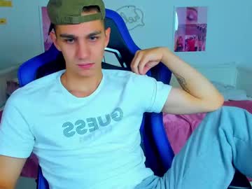 Frank_Mooree Chaturbate stream image from June 24, 2025