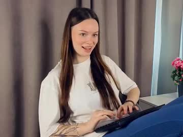 Neldaeves Chaturbate stream image from June 24, 2025