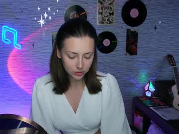 Glo_Lo Chaturbate stream image from June 24, 2025