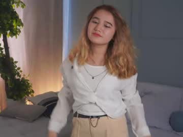 Peggyaytes Chaturbate stream image from June 24, 2025