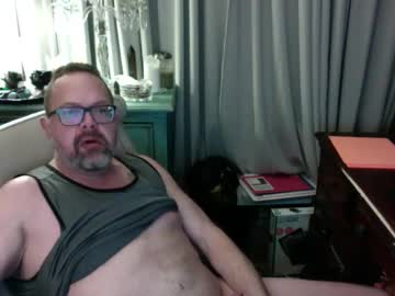 Benzbear Chaturbate stream image from June 24, 2025