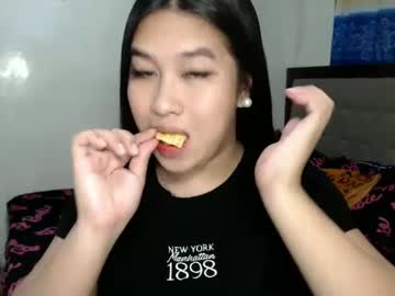 Urasiangirl_Crizelxxx Chaturbate stream image from June 24, 2025