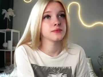 Wildadearborn Chaturbate stream image from June 24, 2025